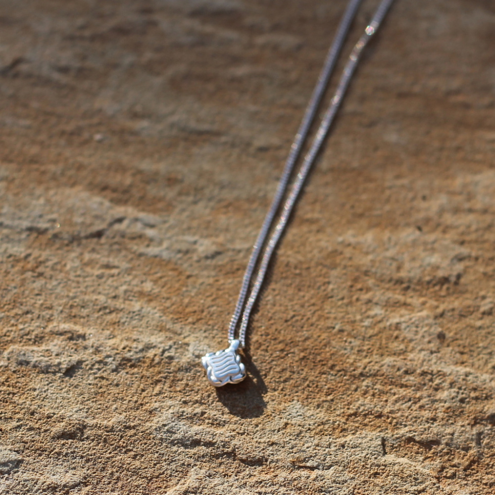 Braided Quatrefoil Necklace — Everly and Ace